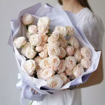 Букет Кремовых Пионовидных Кустовых Роз