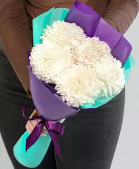 Букет Крупных Белых Хризантем в Матовой упаковке