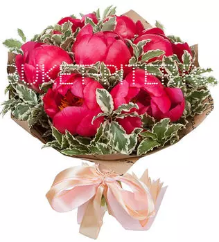 Букет Пионов Коралловых в Крафтовой Упаковке