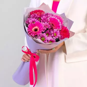 Букет Розовых Гербер с Кустовыми Хризантемами