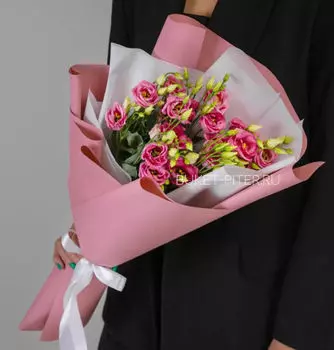 Букет Розовых Эустом в упаковке