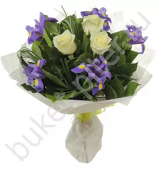 Букет с ирисами и розой белой
