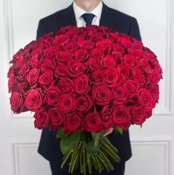 Букет с Красными Розами в Атласной ленте