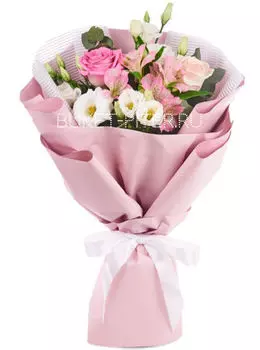 Букет с Лизиантусами и Розами