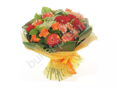 Букет с розами, хризантемами и герберами