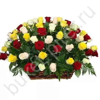 Корзина с розами микс