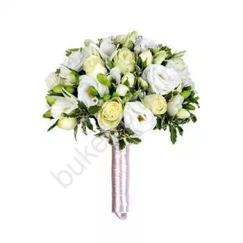Свадебный букет из белых роз и фрезий