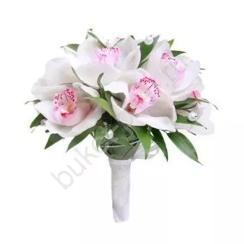 Свадебный букет из цимбидиума и зелени