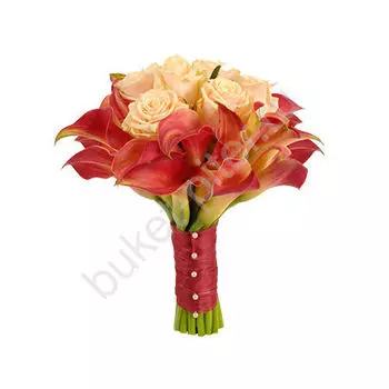 Свадебный букет из калл и белых роз