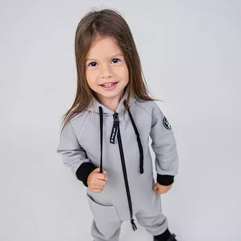 Комбинезон с капюшоном и накладным карманом "Жемчуг"