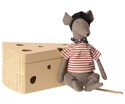 Крыса в сырной коробке, серая