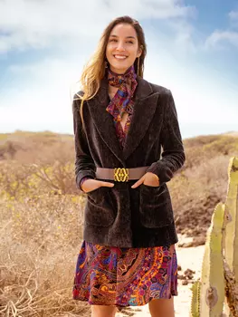 Выкройка: Блейзер с широкими лацканами