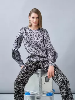 Выкройка: Блузка с двойными рукавами