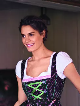 Выкройка: Блузка с глубоким декольте