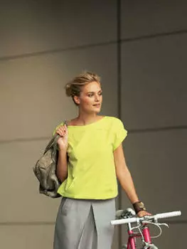 Выкройка: Блузка с карманом-кенгуру