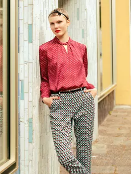 Выкройка: Блузка с необычным воротником-стойкой