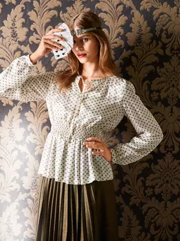 Выкройка: Блузка с разрезом у горловины