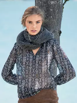 Выкройка: Блузка с V-образным вырезом горловины