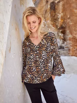 Выкройка: Блузка с V-вырезом