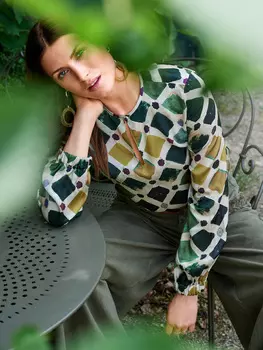 Выкройка: Блузка с вырезом капелькой