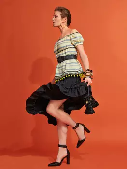 Выкройка: Блузка с вырезом кармен