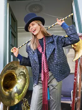 Выкройка: Двубортный жакет с рукавами реглан