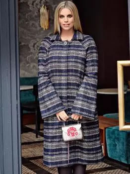 Выкройка: Пальто с расклешенными рукавами реглан