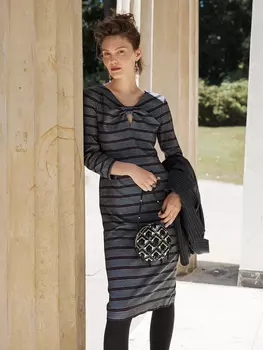 Выкройка: Платье-футляр зауженного кроя