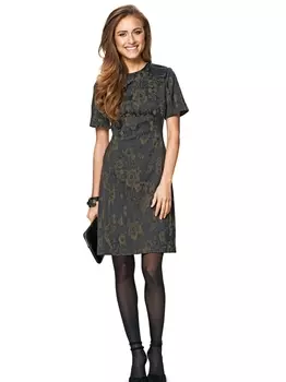 Выкройка: Платье приталенного силуэта