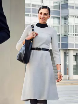 Выкройка: Платье расклешенного силуэта