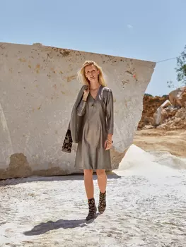 Выкройка: Платье расклешенного силуэта