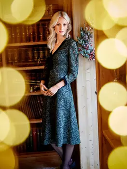 Выкройка: Платье с глубоким V-вырезом