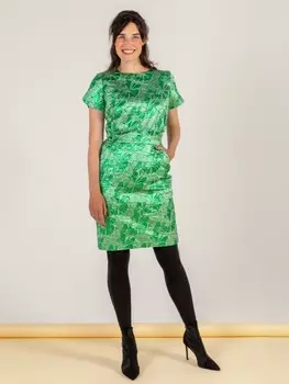 Выкройка: Платье с оригинальными рукавами