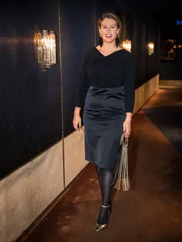 Выкройка: Платье с узкими рукавами 7/8