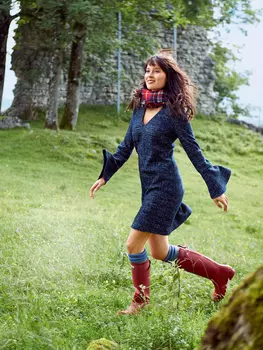 Выкройка: Платье с V-образным вырезом горловины