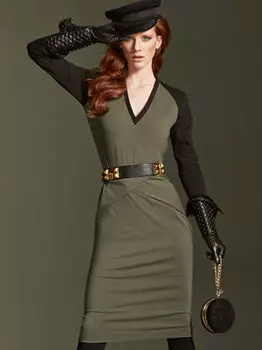 Выкройка: Платье с V-образным вырезом горловины