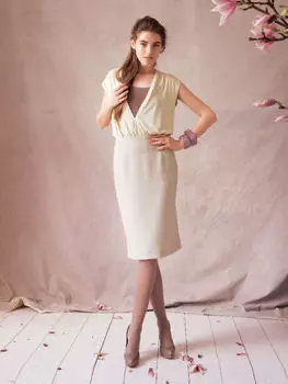 Выкройка: Платье с V-образным вырезом горловины