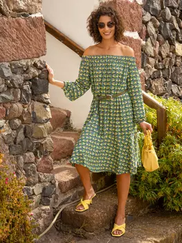 Выкройка: Платье с вырезом кармен