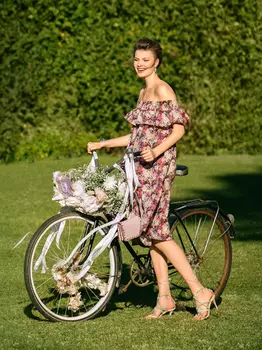 Выкройка: Платье с вырезом кармен для подружки невесты