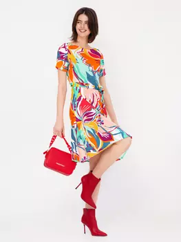 Выкройка: Платье с вырезом-лодочкой