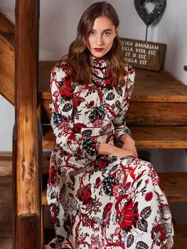 Выкройка: Платье с высоким воротником