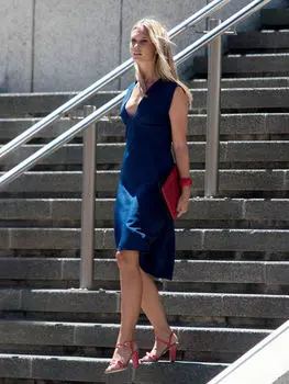 Выкройка: Платье-сарафан с глубоким V-вырезом