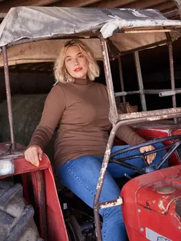 Выкройка: Пуловер с цельнокроеным воротником