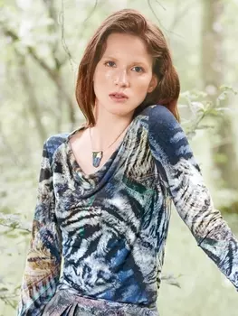 Выкройка: Пуловер с вырезом качели