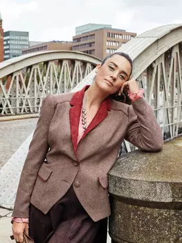 Выкройка: Жакет с эффектной отделкой