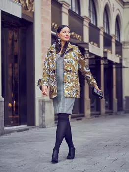 Выкройка: Жакет-сафари с воротником-стойкой