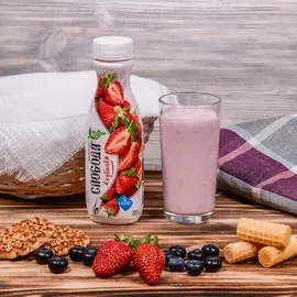 Биойогурт с клубникой Слобода 2,0% 290г