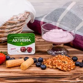 Биойогурт вишня Активиа 2,9% 150г