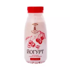 Йогурт Макларин вишня/черешня 2,4% 250г ПЭТ