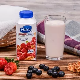 Йогурт питьев Валио 0,4% 330г малина/злаки